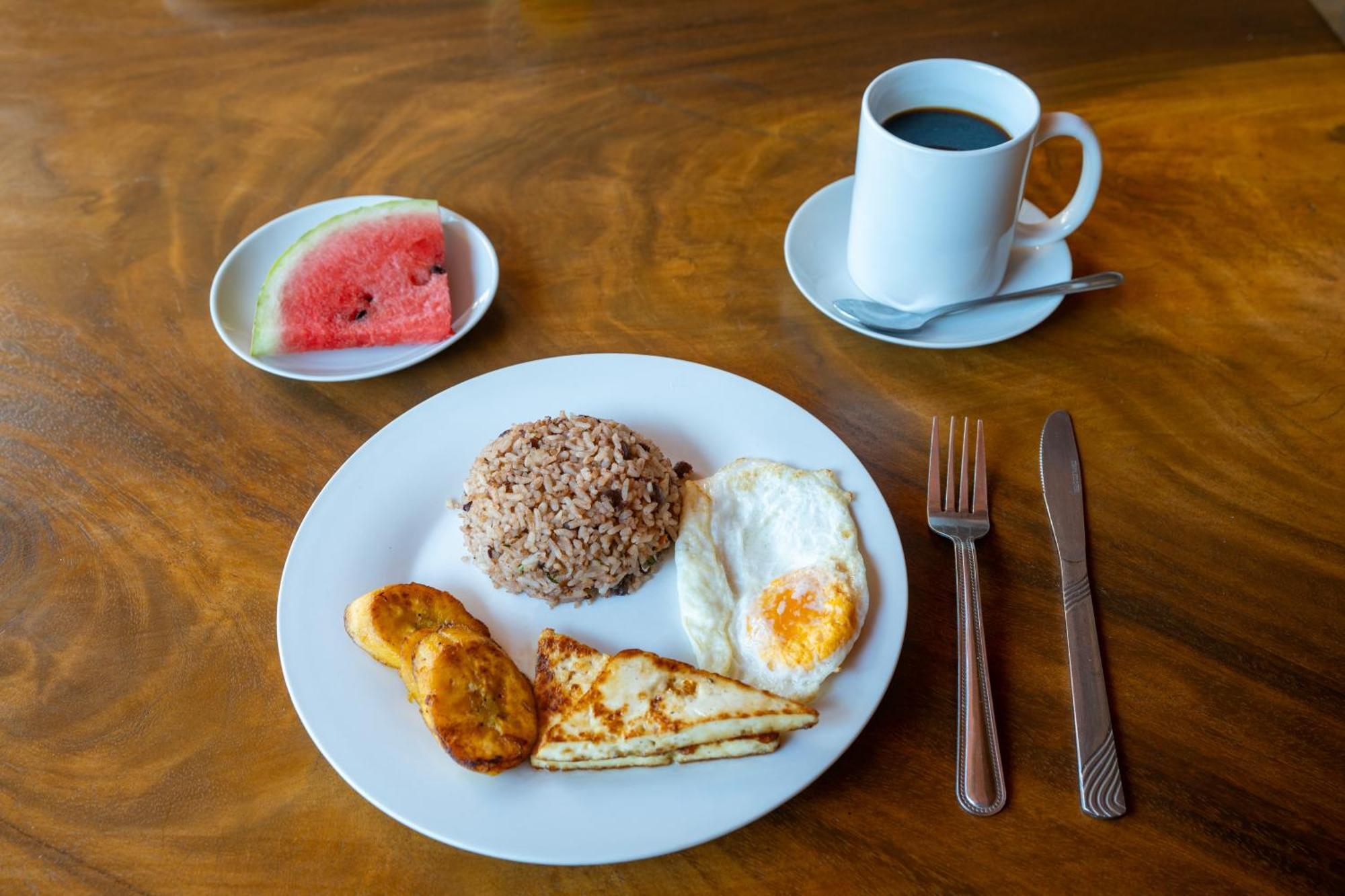 Hotel Tamarindo Inn - 1 Mi To Tamarindo Beach ภายนอก รูปภาพ